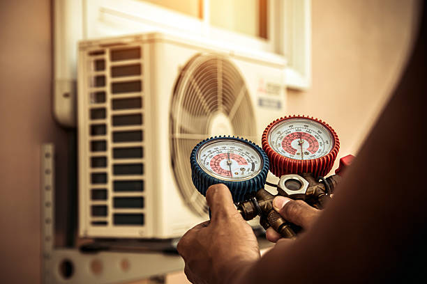 Professional Hvac technician working in Crockett Mills, TN